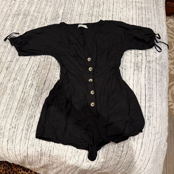Urban outfitters black short romper cotton size small - Picture 1 of 8